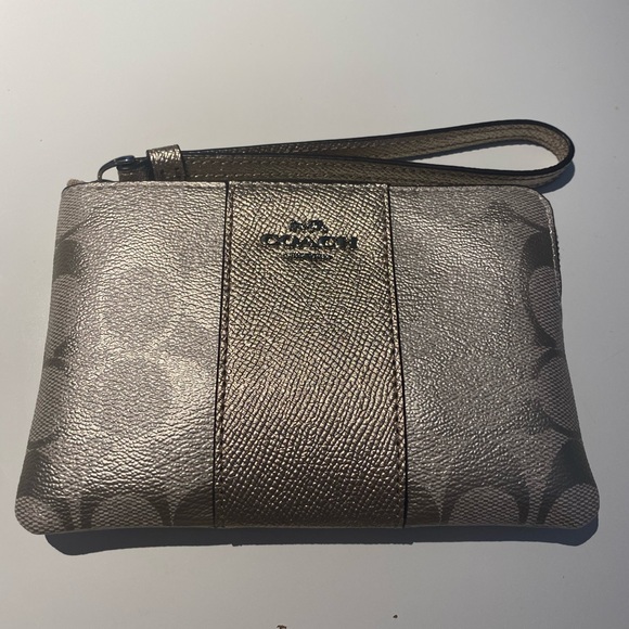 Gold COACH wallet - Picture 5 of 6